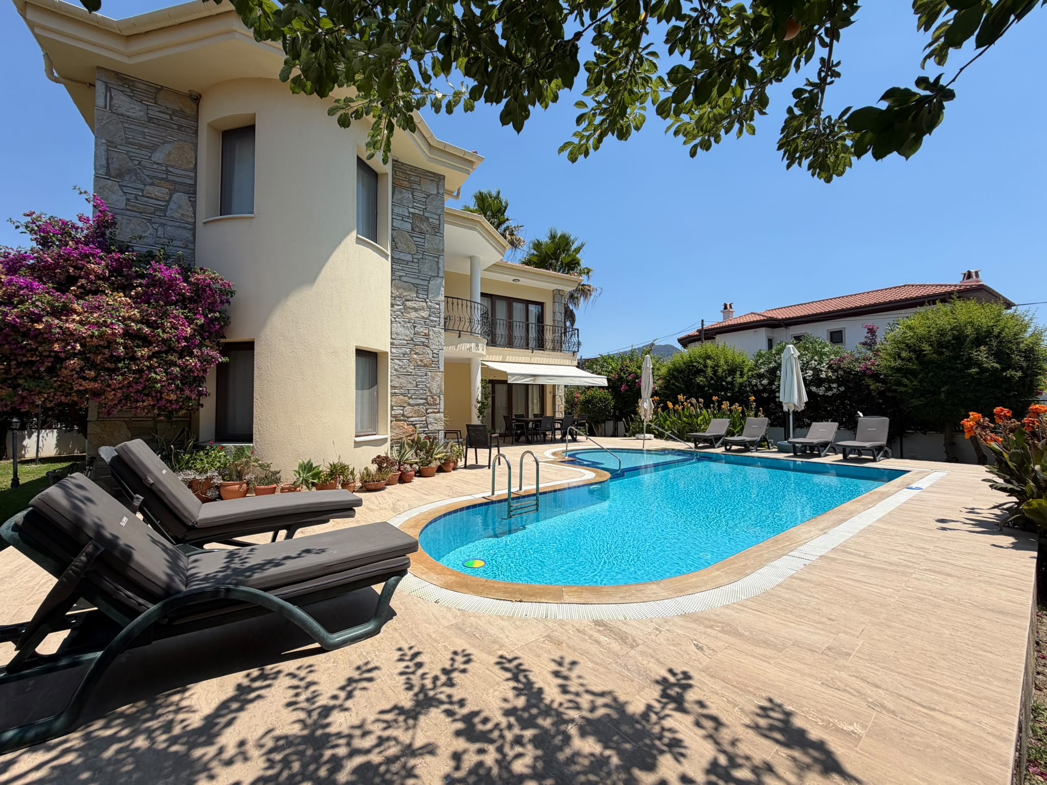 Villa